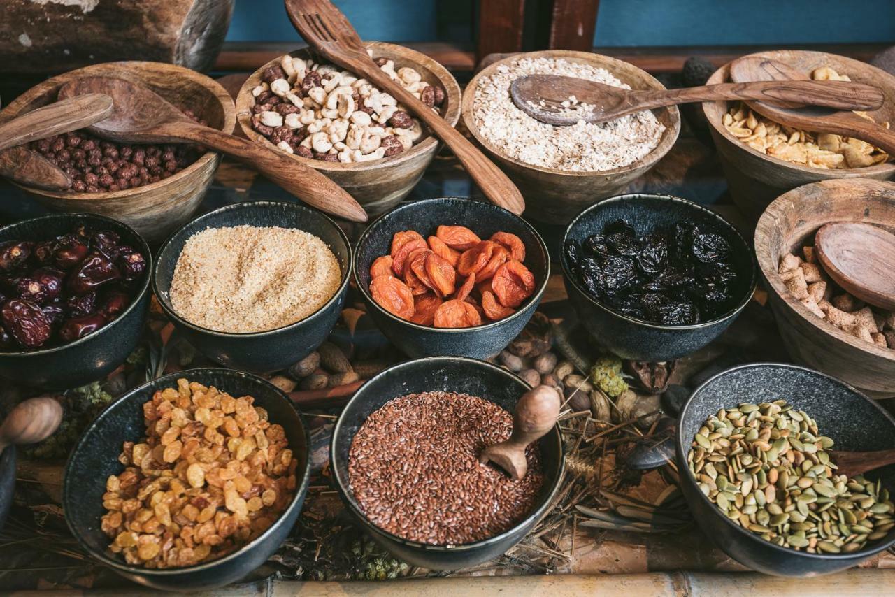 Radisson Blu Hotel באטומי מראה חיצוני תמונה Dried and prepared ingredients for a variety of dishes